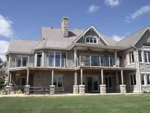 Elegant & Unobstructed Views with TOPLESS GLASS RAILING