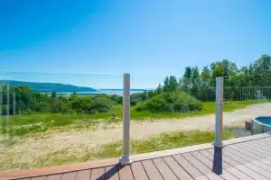 Elegant & Unobstructed Views with TOPLESS GLASS RAILING