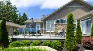 Elegant & Unobstructed Views with TOPLESS GLASS RAILING